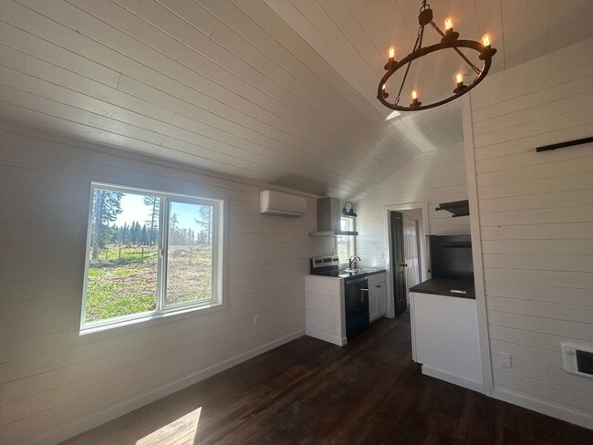 Photo - 760C Braig Road