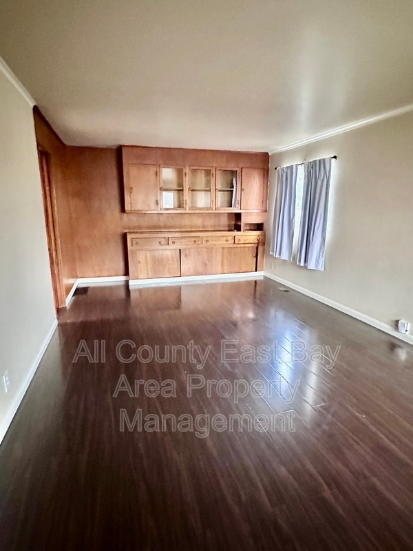 Photo - 1529 Richmond St