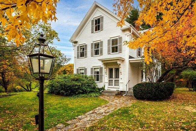 Building Photo - 110 Exeter Rd