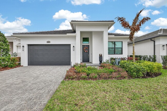 Building Photo - 10195 SW Latium Wy