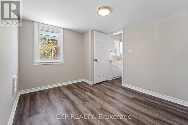 Photo - 44 W Front St Unité A