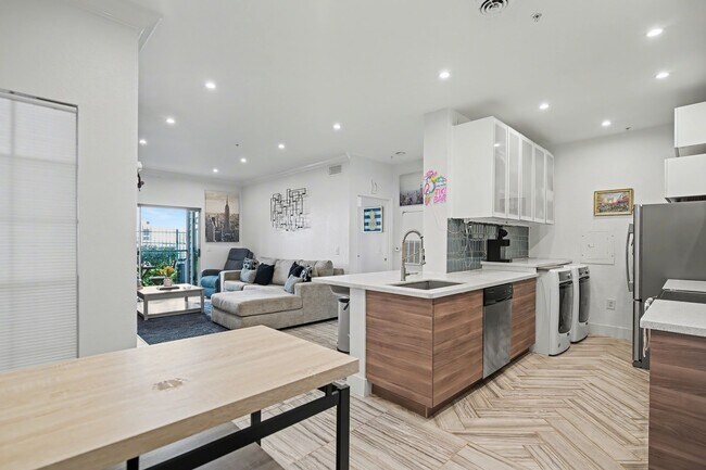 Photo - 3231 Allen Pkwy Unit 2104