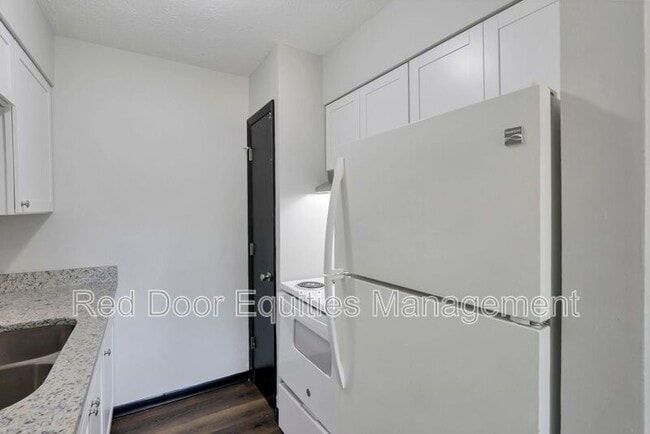 Photo - 1442 Tiki Ln