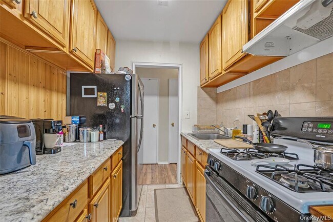 Photo - 84-25 118th St Unit 3D