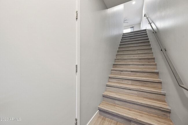 Photo - 1023 W 5th St Unit 1011