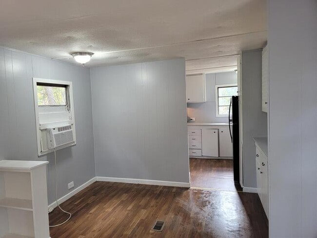 Photo - 2827 Bettys Ln