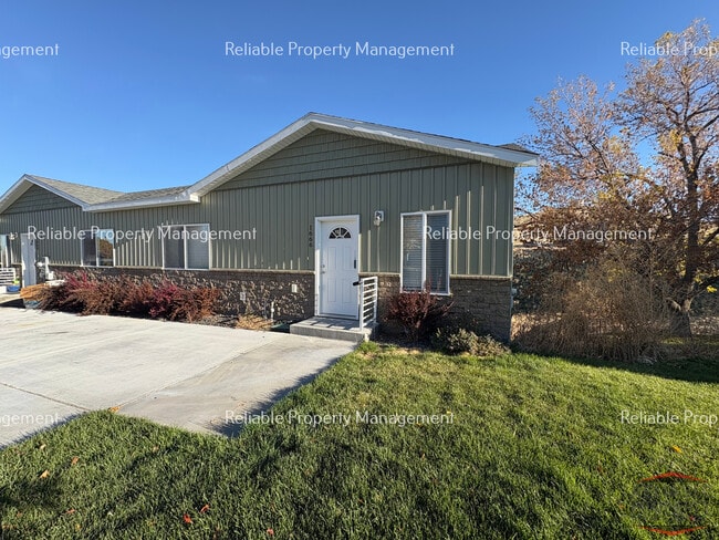 Building Photo - 1666 Ammon St