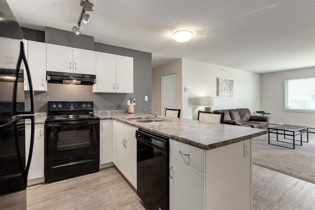 Building Photo - Vanier Woods