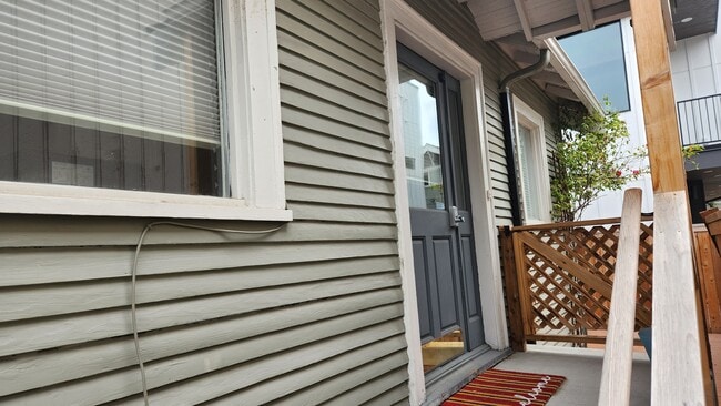 Photo - 4708 Midvale Ave N Unit Room 1