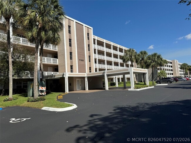 Building Photo - 1100 NW 87th Ave Unit 508