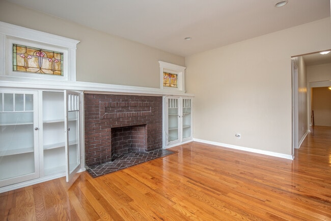 Photo - 6023 Kingsbury Ave Unit 2nd Floor