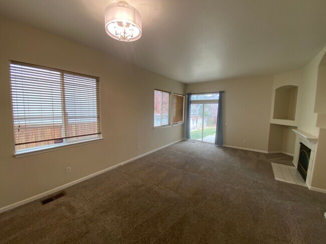 Photo - Wingfield Springs - 3 Bed 2 Bath - Pet Pos...