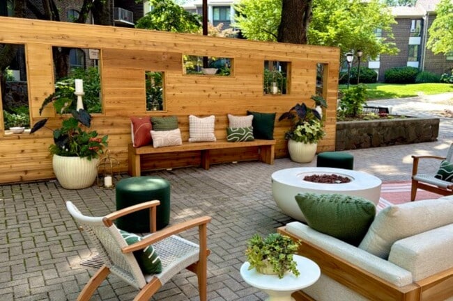 Photo - PeachTree of McLean Apartments