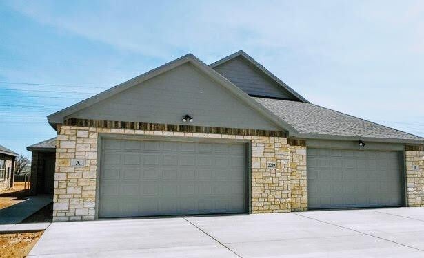 Building Photo - 2219 Quitman Ave