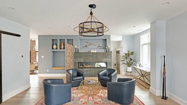 Photo - 230 S 3rd St