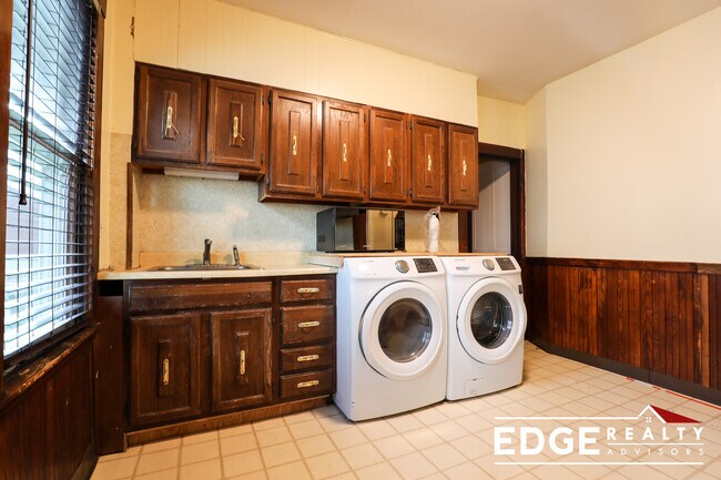 Photo - 212 Maplewood St Unidad 1