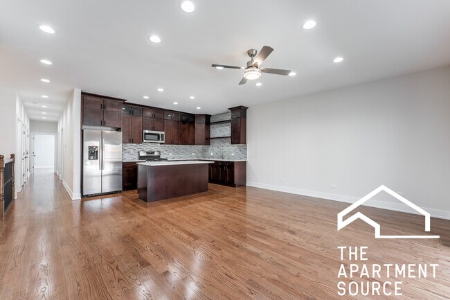 Photo - 3329 N Avers Ave Unidad 1N