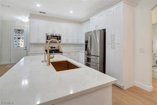 Building Photo - 5794 Elizabeth Ann Way