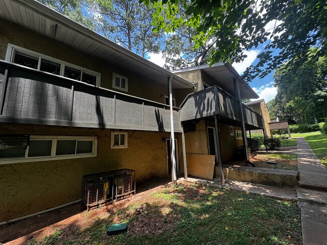 Photo - Room in Apartment on Stanton Rd SW