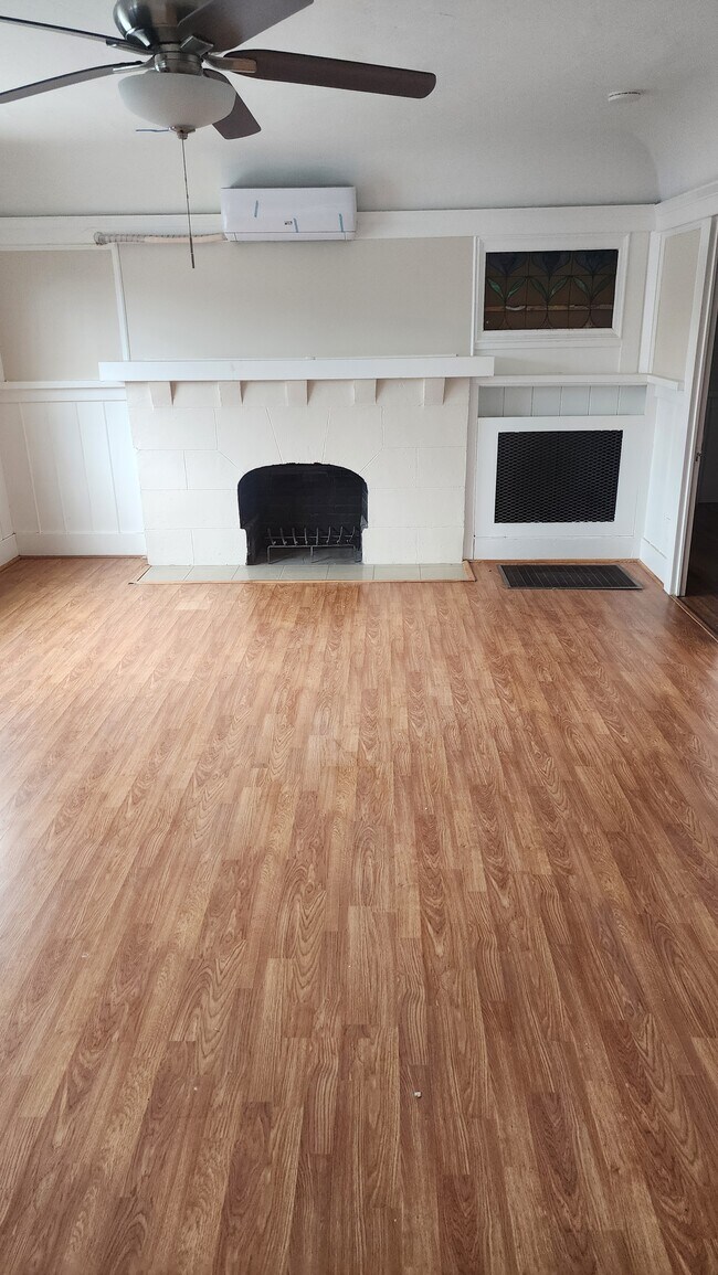 Photo - 3760 Military Ave House