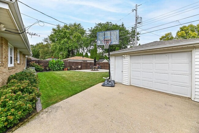 Photo - 1208 Montclair Dr