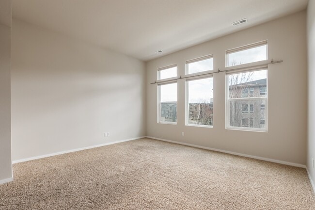 Photo - COMING SOON !! Kendall Yards, 3 Bedroom, 2.5 Bath Townhouse Now Available