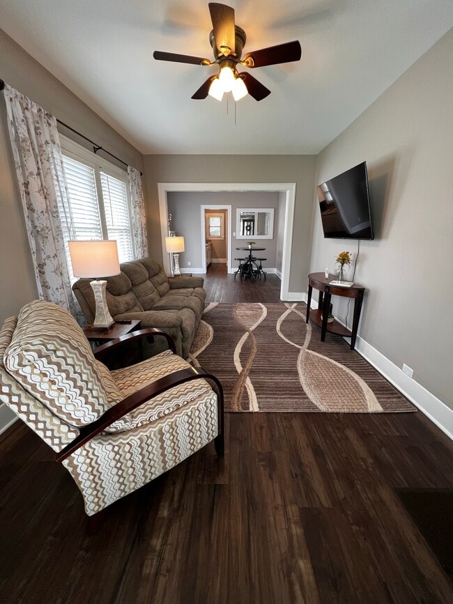 Photo - 283 S Michigan Ave