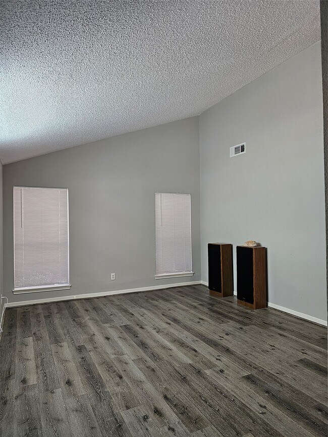 Photo - 7887 Kendalia Dr