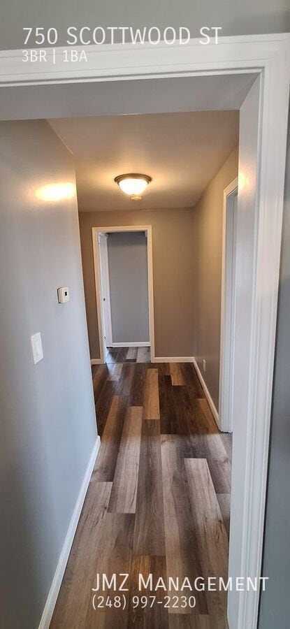 Photo - 750 Scottwood St