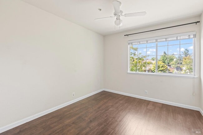 Photo - 1734 Zinfandel Dr