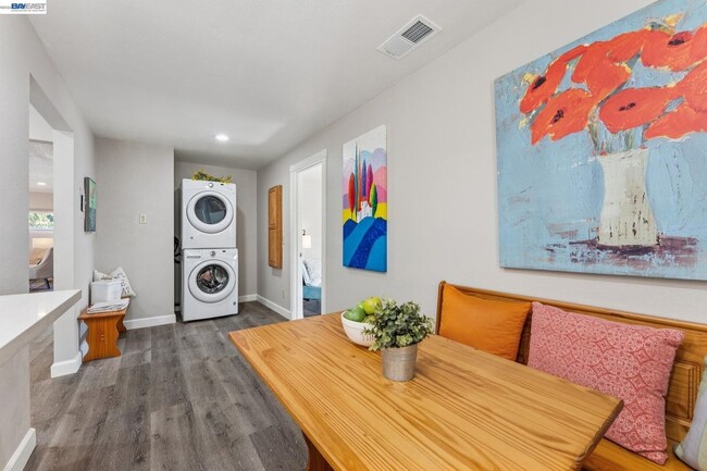 Photo - 417 Maitland Dr