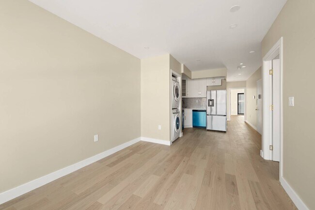 Photo - 458 Decatur St