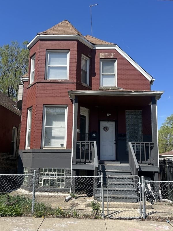 Photo - 7432 S Maryland Ave Condo