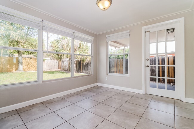 Photo - 2250 Norman Dr