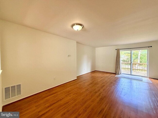 Photo - 6064 Majors Ln