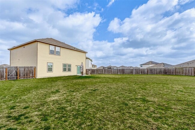 Photo - 1009 Pitch Pne Ct