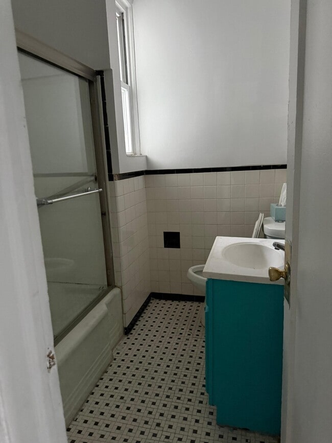 138 Mt Vernon Ave Unit 3