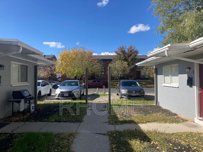 Building Photo - 2725 S Edison St Unit APT #2