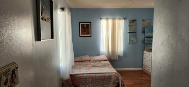 Photo - 901 De La Fuente St