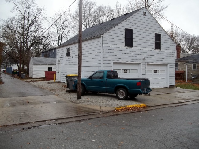 Building Photo - 424 Dodge St Rental