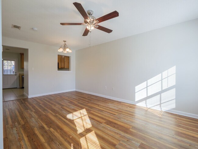 Photo - 2BD/2.5 bath Townhome in Valdosta, Ga!