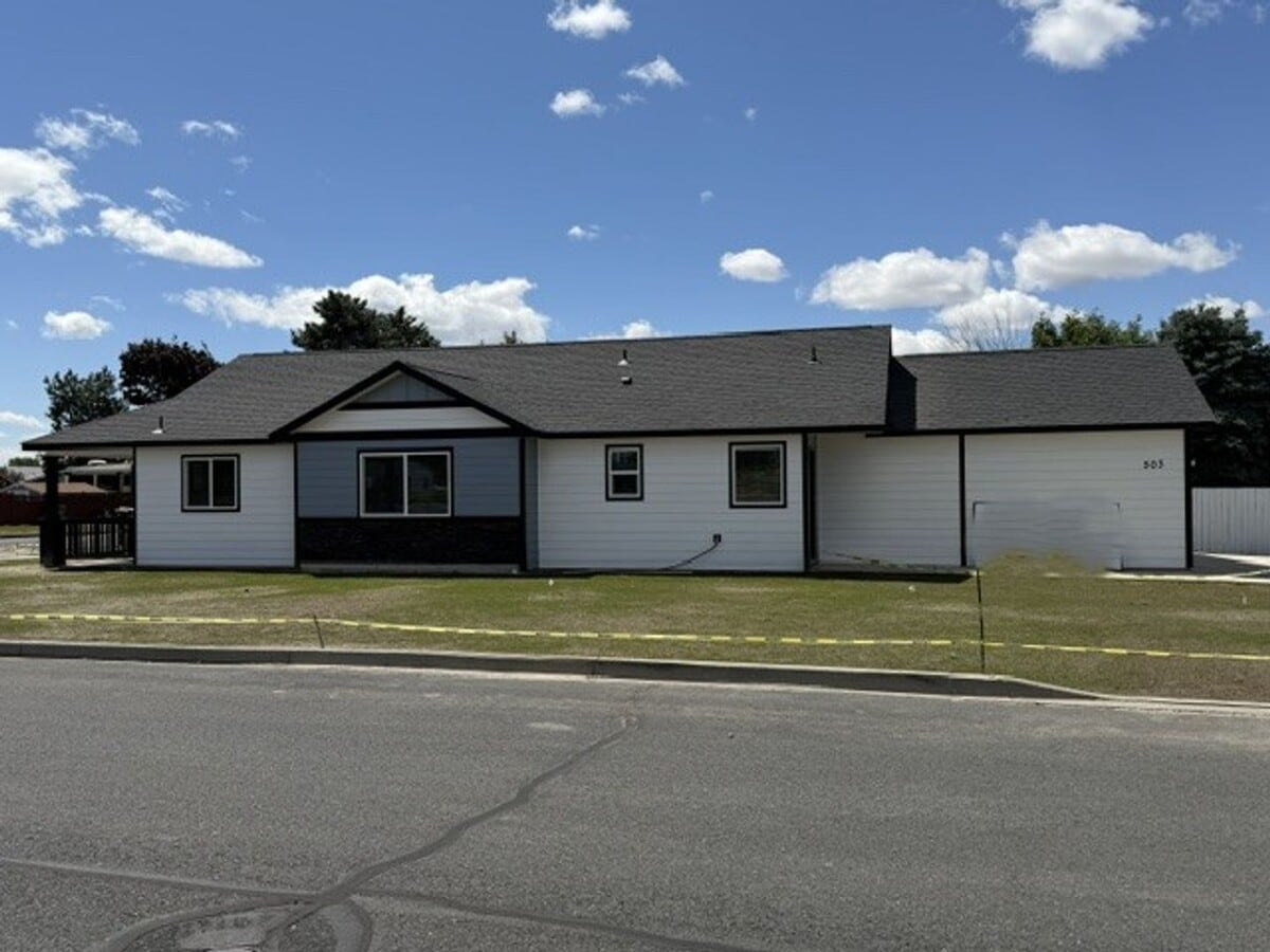3 Bedroom House - 3 Bedroom House