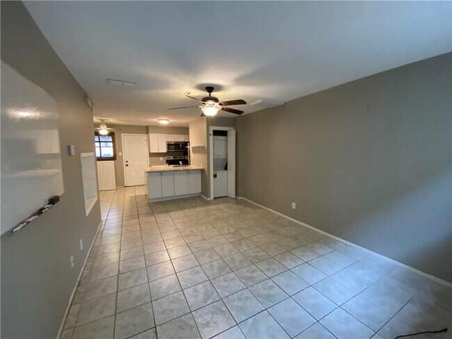 Photo - 2413 Leon St Unit 101