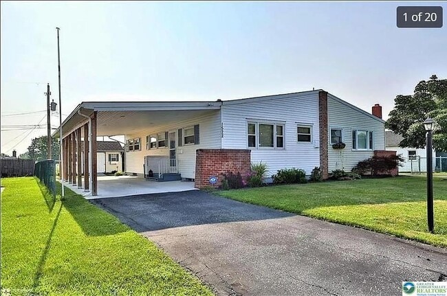 Photo - 1522 Elayne St