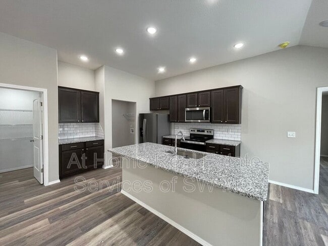 Photo - 656 S Southgate Dr