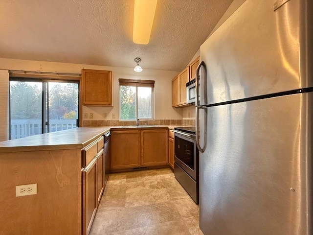 Photo - 950 E Calkins Dr