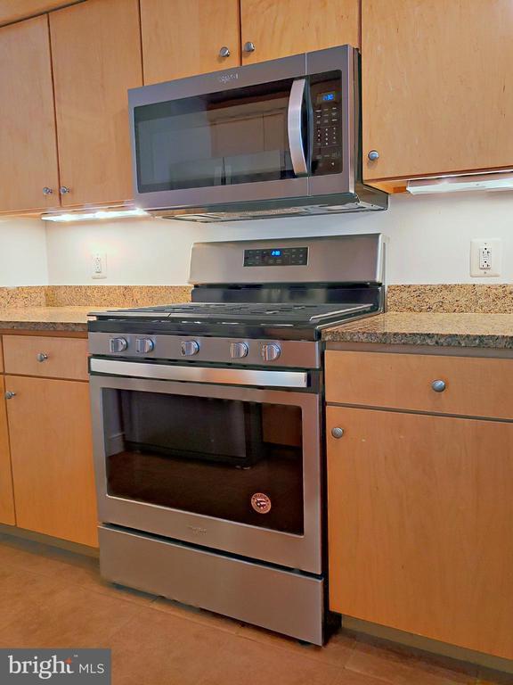 Photo - 631 D St NW Unidad 1027