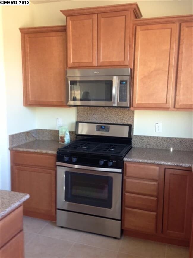 Photo - 494 Shannon Way