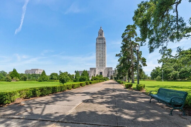 Photo - "Capitol View Studio Apartment – Historic Living in Spanish Town" Unit 105