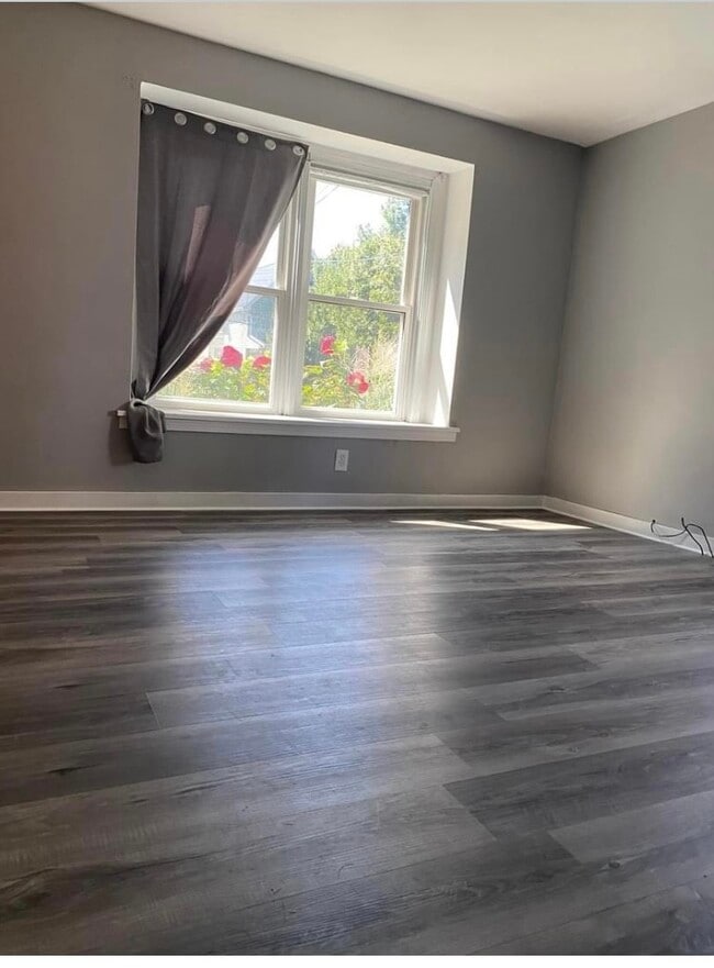 Photo - 31 Savona St